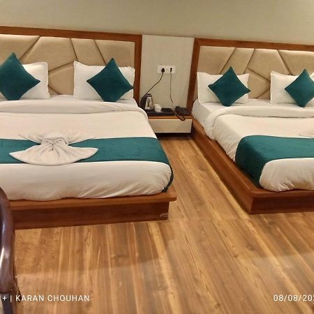 Hotel & Hostel Vimal Gangaリシケーシュ エクステリア 写真
